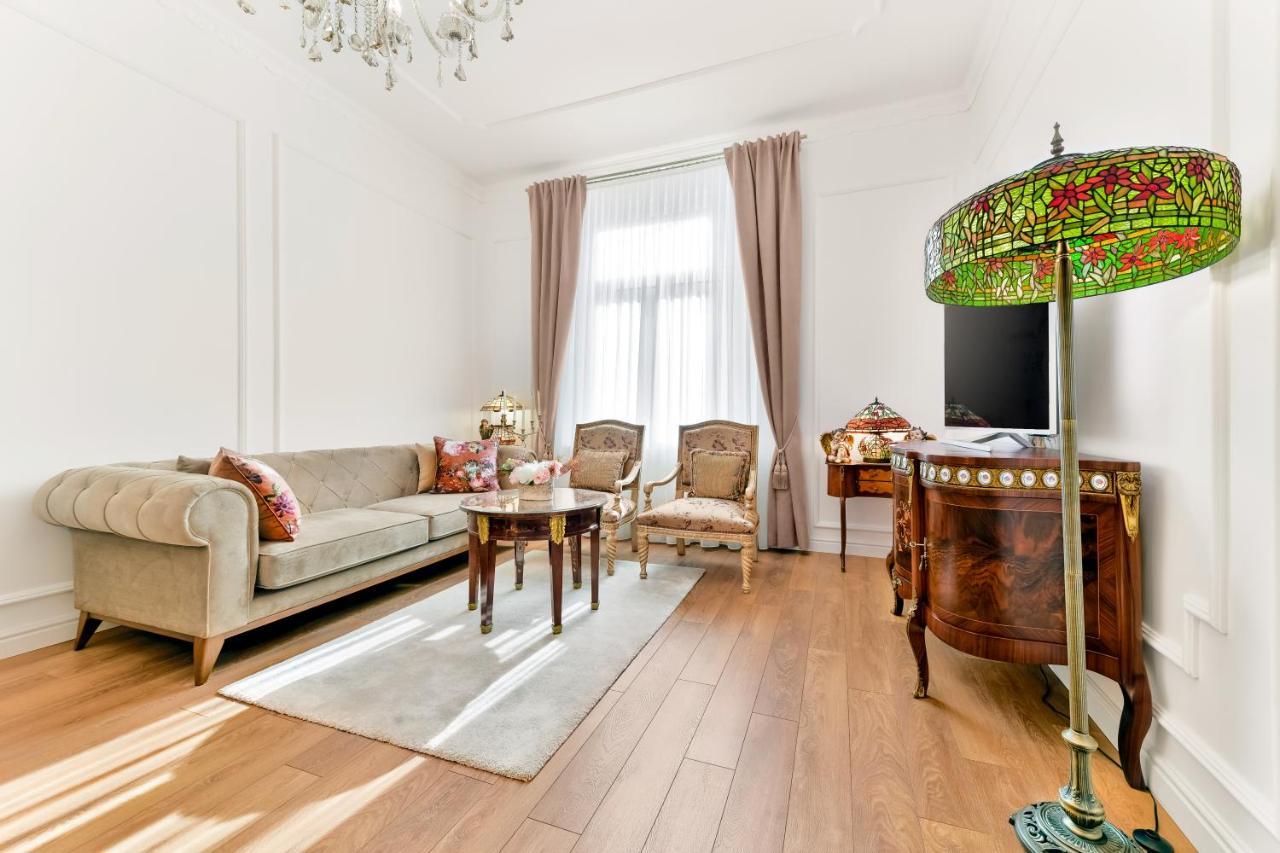 זאגרב Luxury Class Apartment - 1St Floor, Large Apartment, Downtown, Newly Renovated, Fast Wifi, 4X Air Conditioning מראה חיצוני תמונה