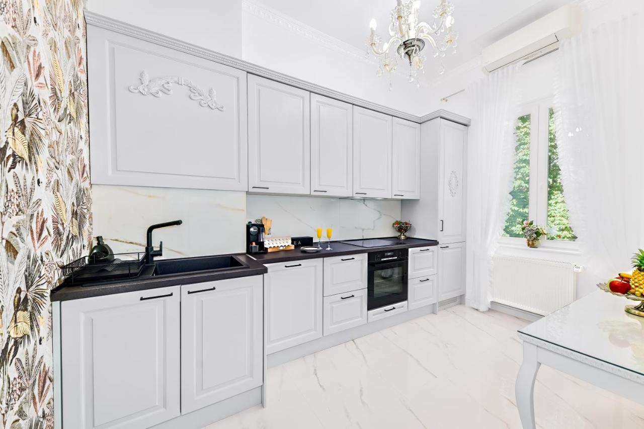 זאגרב Luxury Class Apartment - 1St Floor, Large Apartment, Downtown, Newly Renovated, Fast Wifi, 4X Air Conditioning מראה חיצוני תמונה
